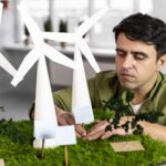 Sostenibilidad en la tecnología: Energía renovable y eco-responsabilidad